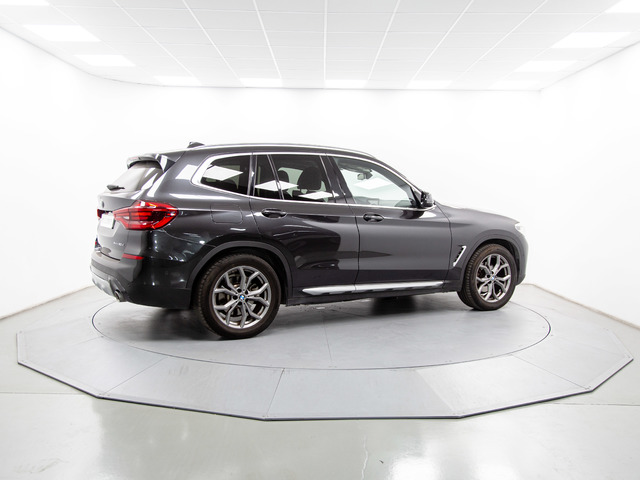 BMW X3 xDrive20d color Gris. Año 2021. 140KW(190CV). Diésel. En concesionario Móvil Begar Alicante de Alicante