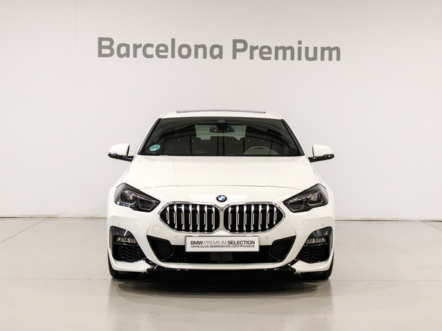 BMW Serie 2 220d Gran Coupe color Blanco. Año 2024. 140KW(190CV). Diésel. En concesionario Barcelona Premium -- GRAN VIA de Barcelona
