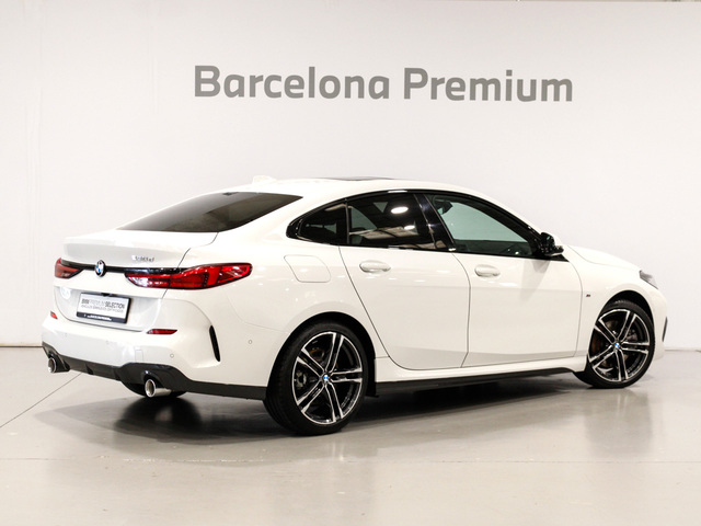 BMW Serie 2 220d Gran Coupe color Blanco. Año 2024. 140KW(190CV). Diésel. En concesionario Barcelona Premium -- GRAN VIA de Barcelona