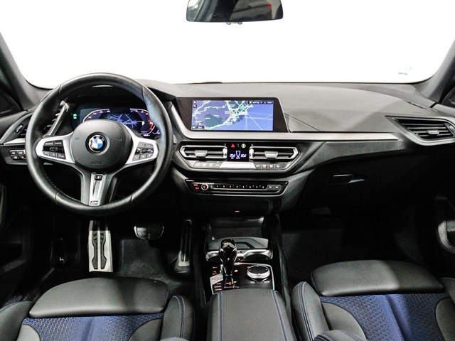 BMW Serie 2 220d Gran Coupe color Blanco. Año 2024. 140KW(190CV). Diésel. En concesionario Barcelona Premium -- GRAN VIA de Barcelona