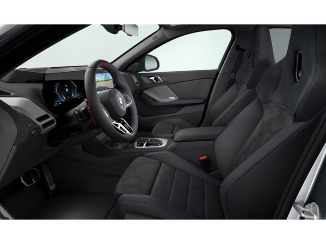 BMW Serie 1 M135i color Gris. Año 2024. 221KW(300CV). Gasolina. En concesionario Móvil Begar Alicante de Alicante