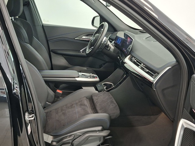 BMW X1 sDrive18d color Negro. Año 2024. 110KW(150CV). Diésel. En concesionario Automoviles Bertolin S.L. de Valencia