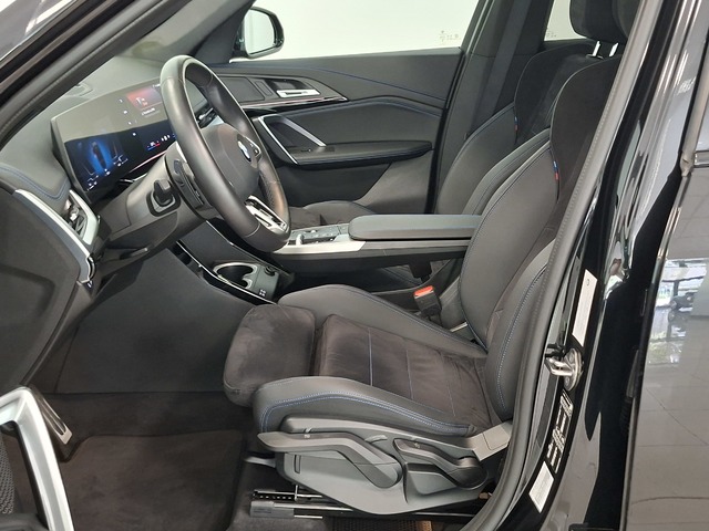 BMW X1 sDrive18d color Negro. Año 2024. 110KW(150CV). Diésel. En concesionario Automoviles Bertolin S.L. de Valencia