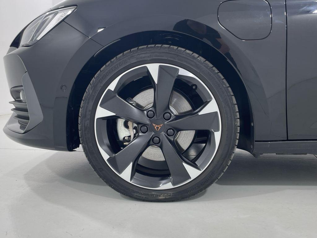 CUPRA León 1.4 e-Hybrid - 8