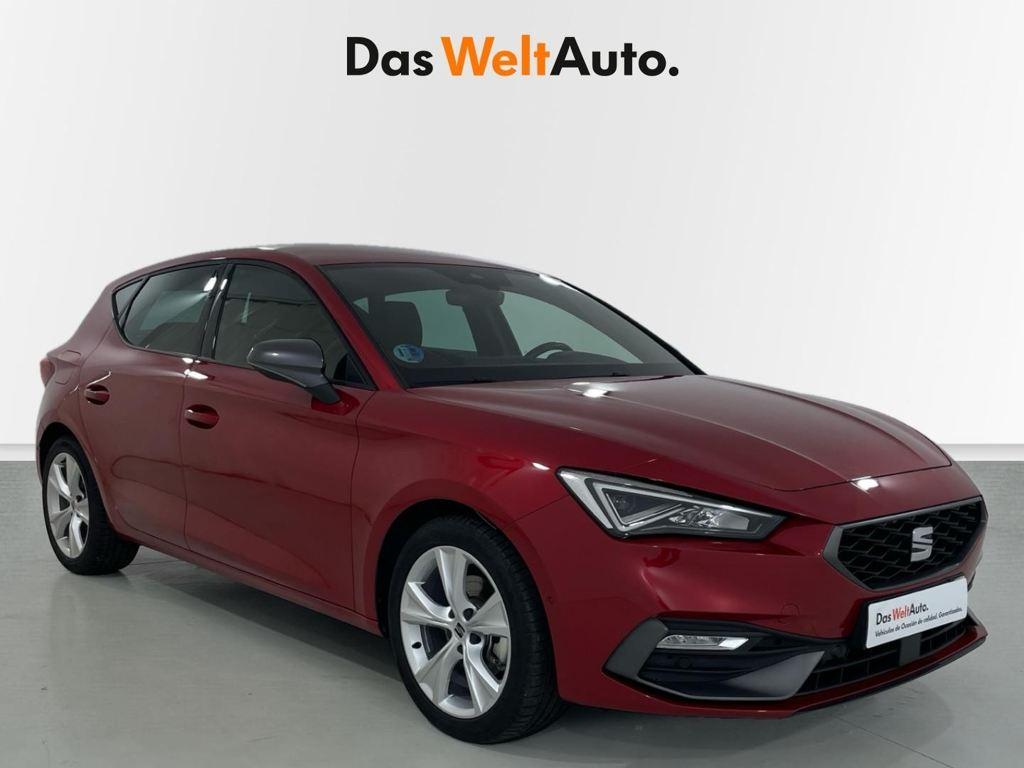SEAT León 1.5 eTSI en Barcelona