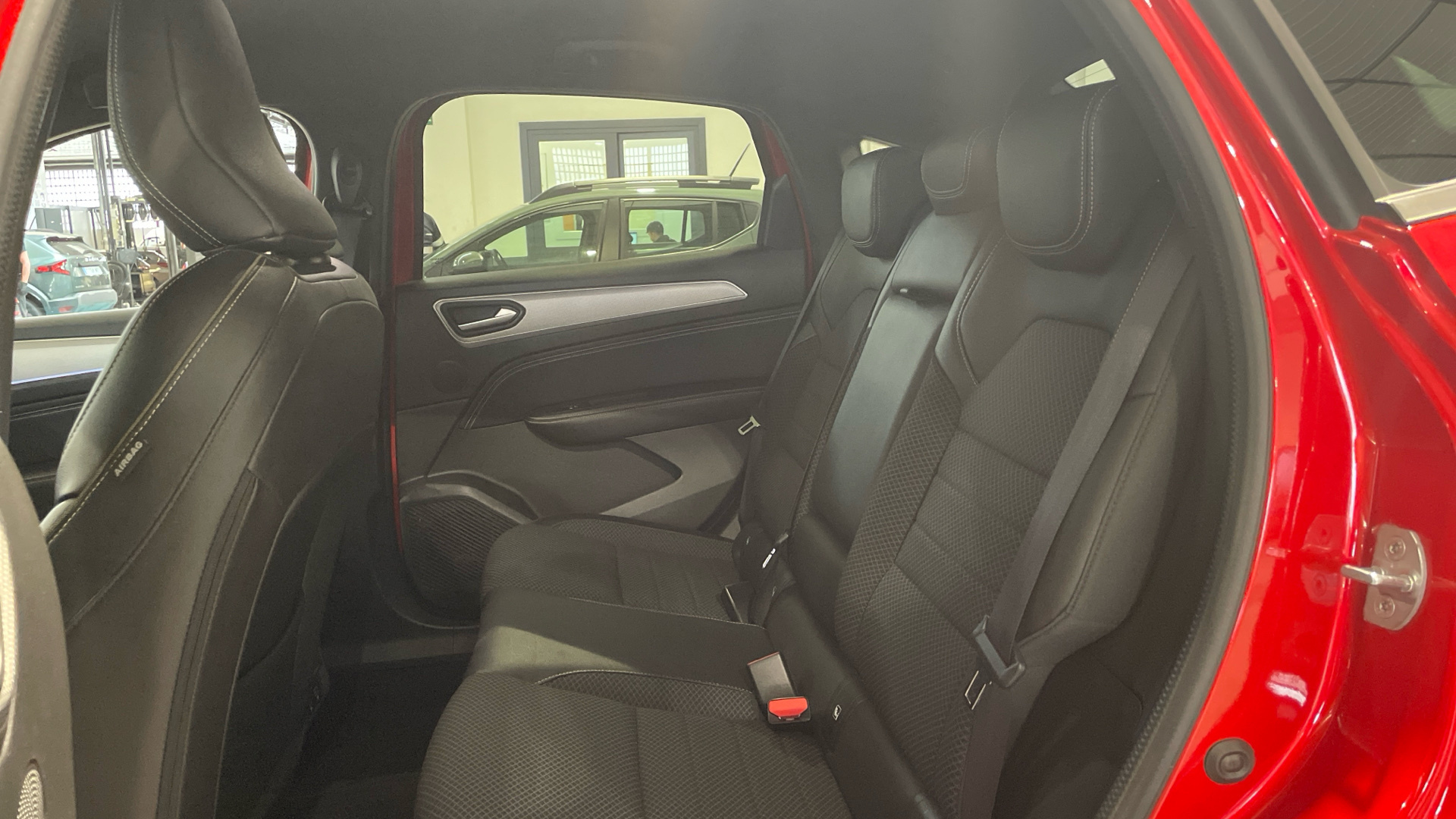 Renault Arkana TCe 140 Microhíbrido - 12