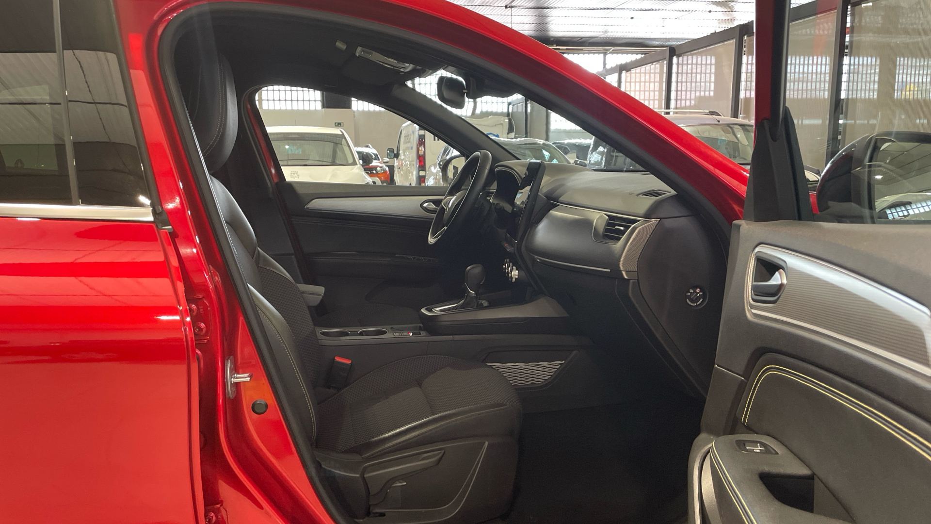 Renault Arkana TCe 140 Microhíbrido - 13