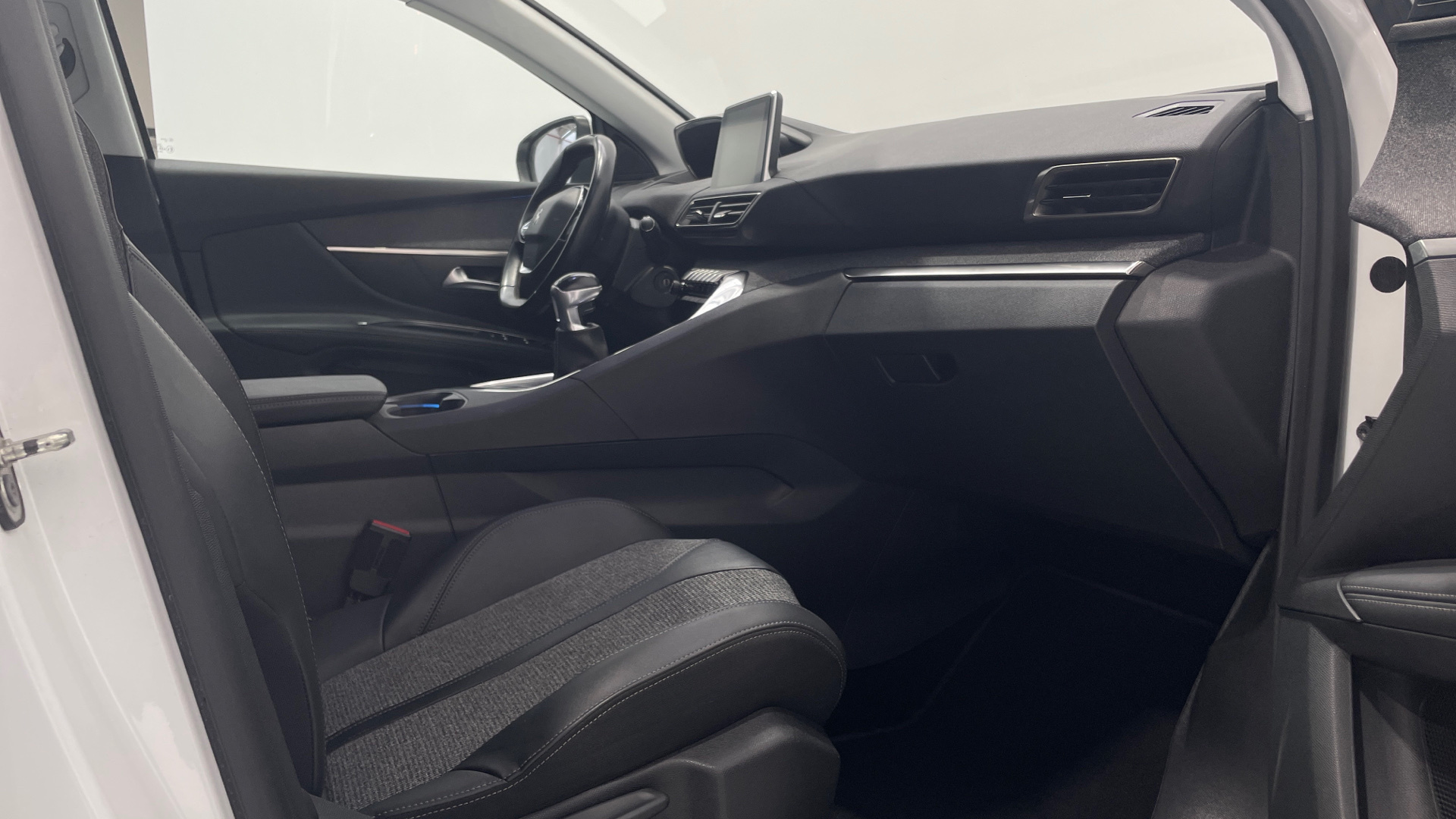 Peugeot 5008 BlueHDI 130 - 13