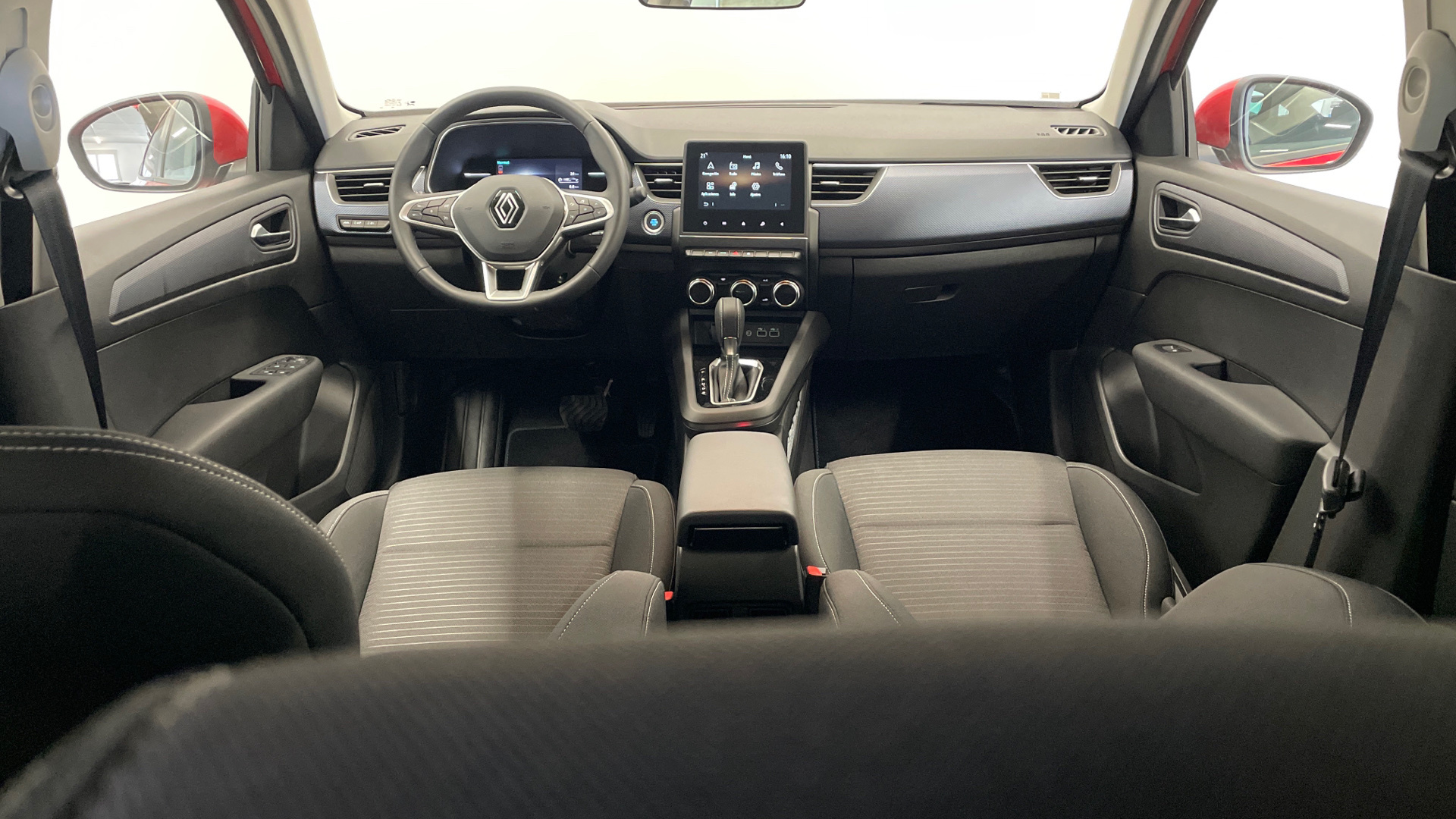 Renault Arkana E-Tech 145 - 7