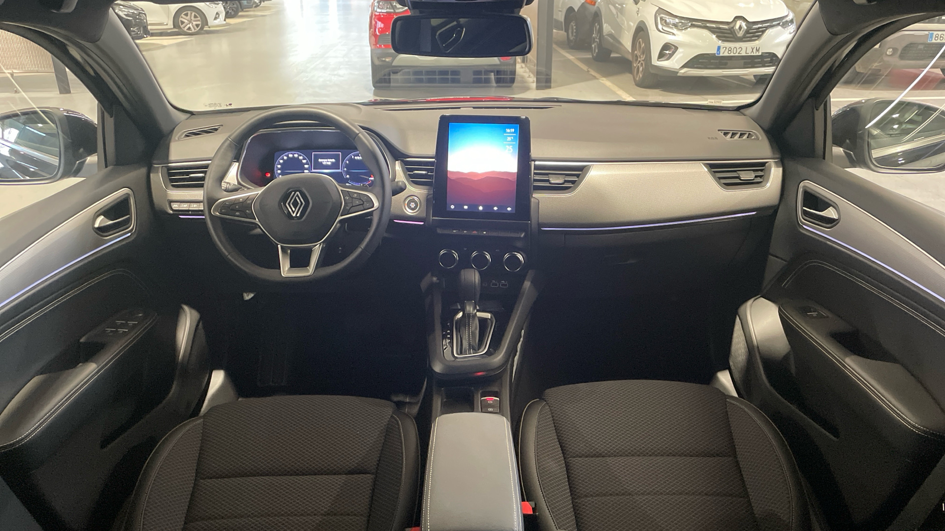 Renault Arkana E-Tech 145 - 7