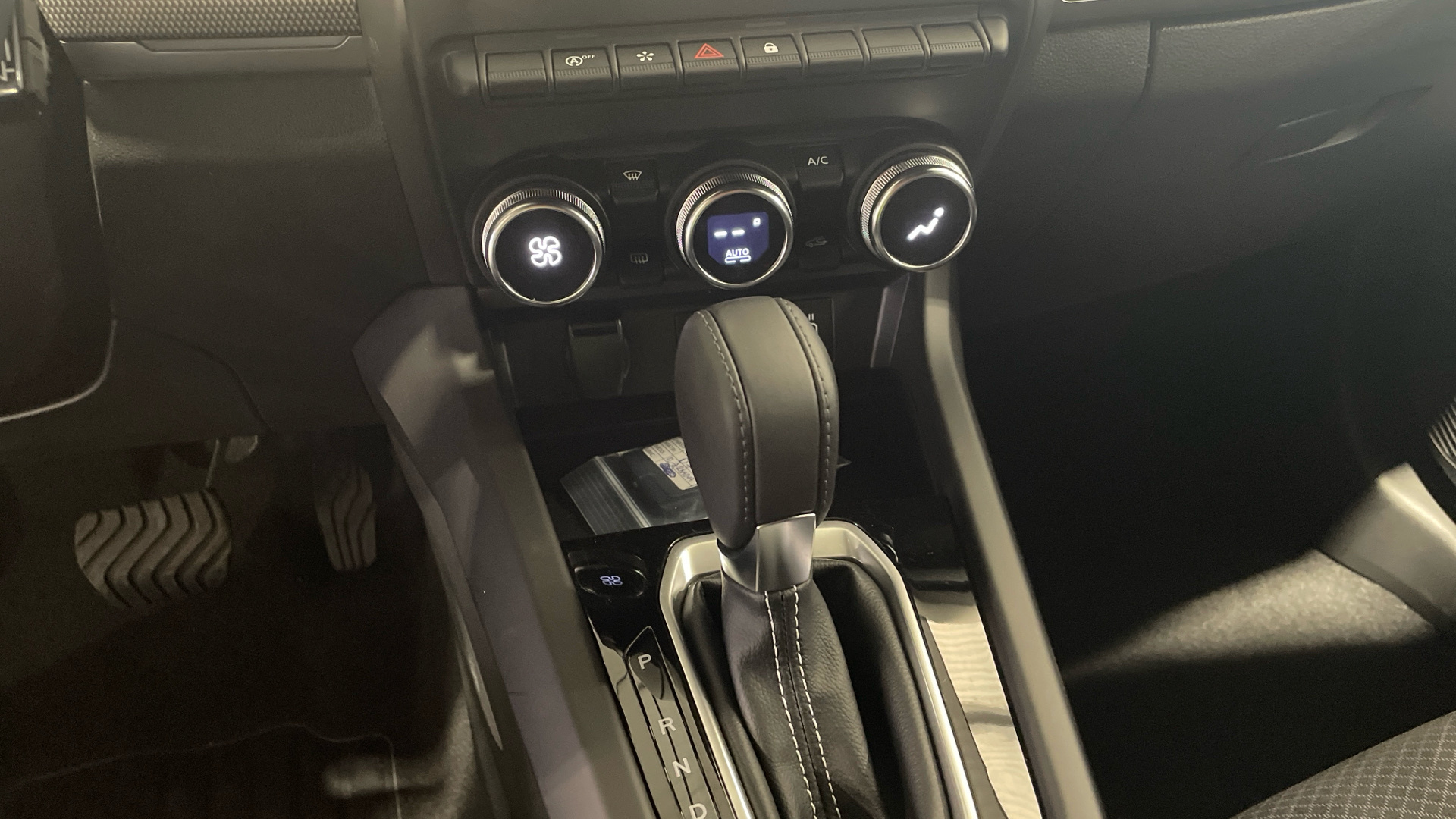 Renault Arkana E-Tech 145 - 16