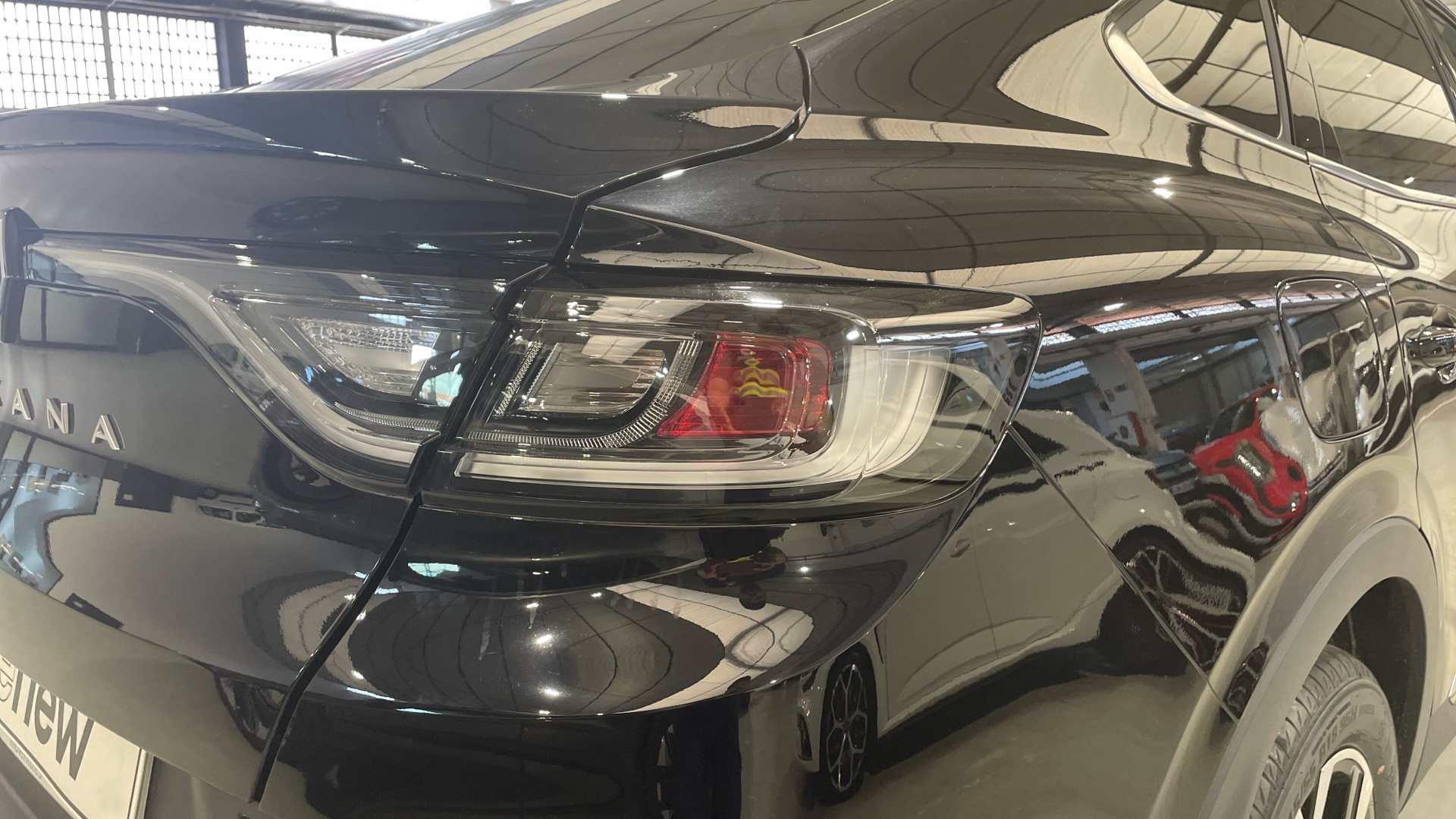 Renault Arkana E-Tech 145 - 18