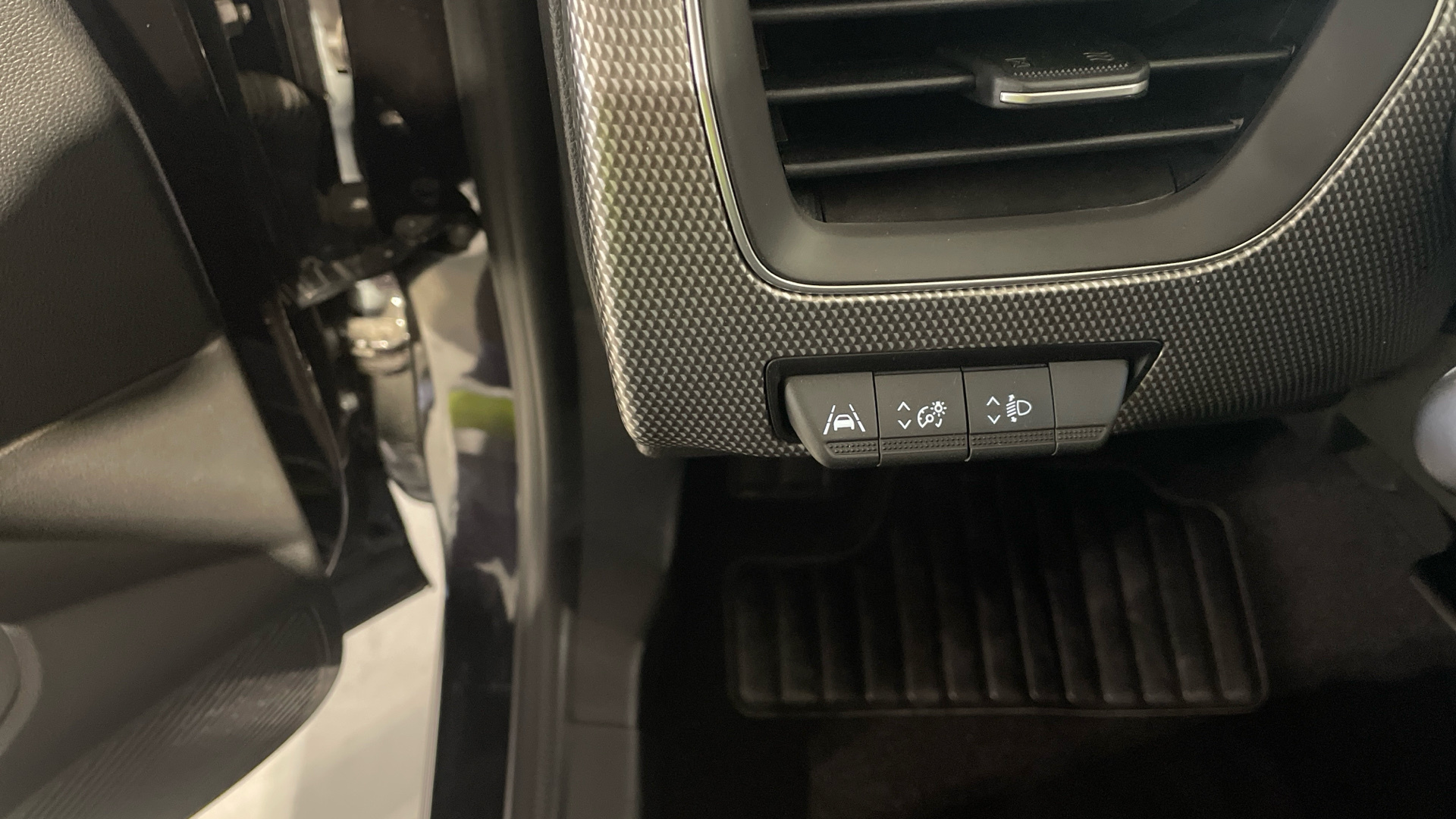 Renault Arkana E-Tech 145 - 22