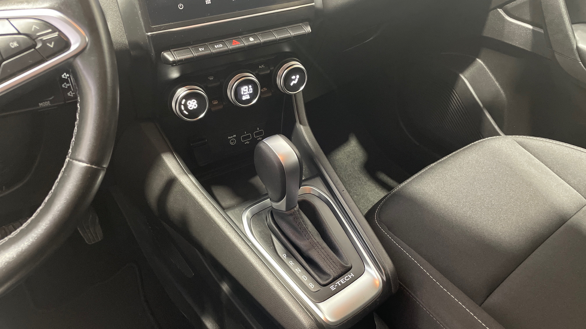 Renault Captur E-Tech Híbrido - 17
