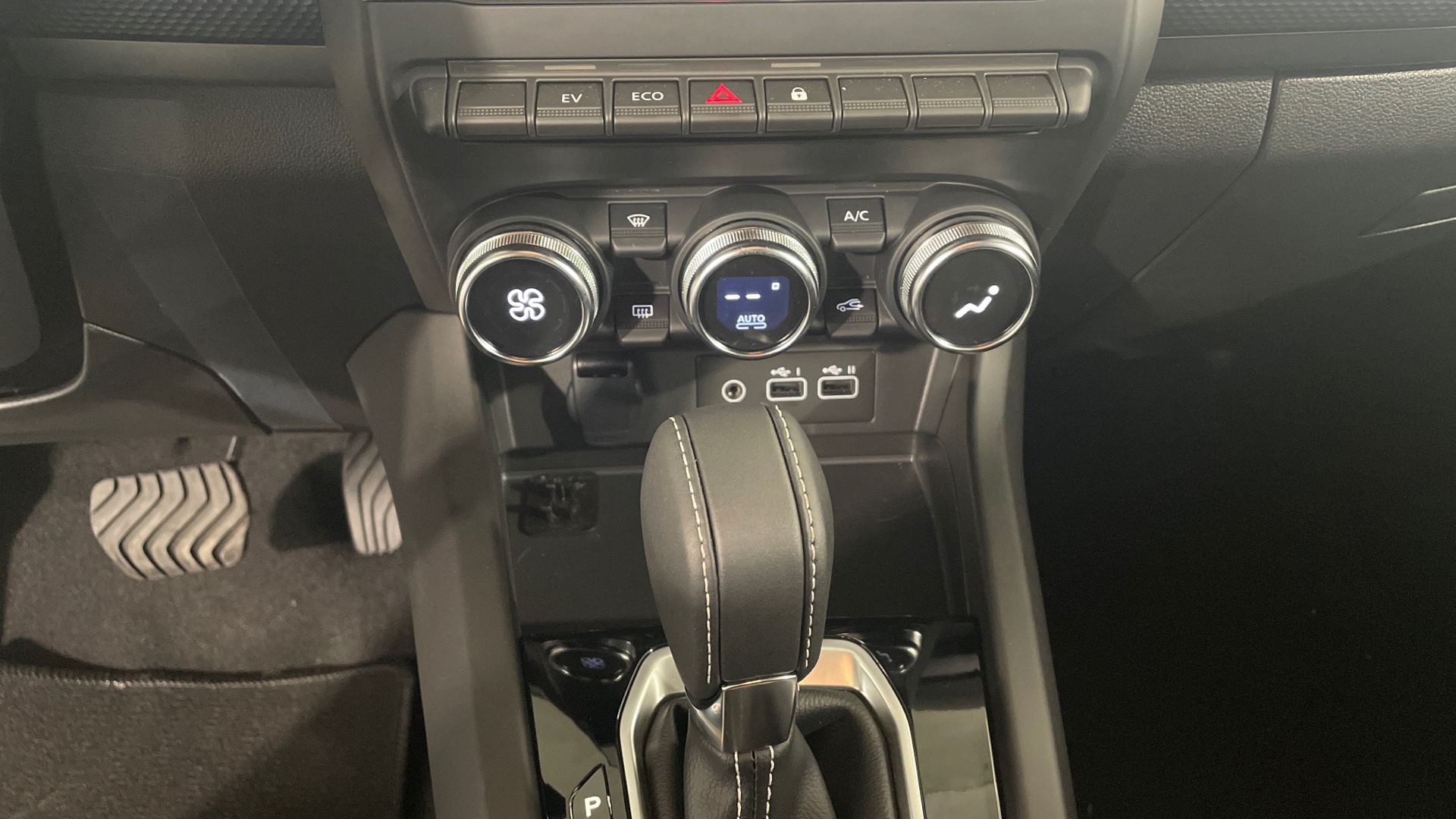 Renault Arkana E-Tech híbrido 145 - 16