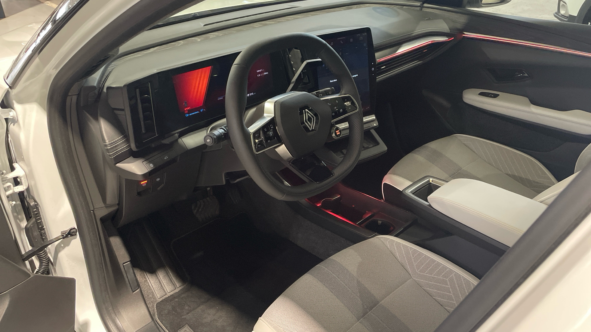 Renault Scenic E-Tech 218 - 8