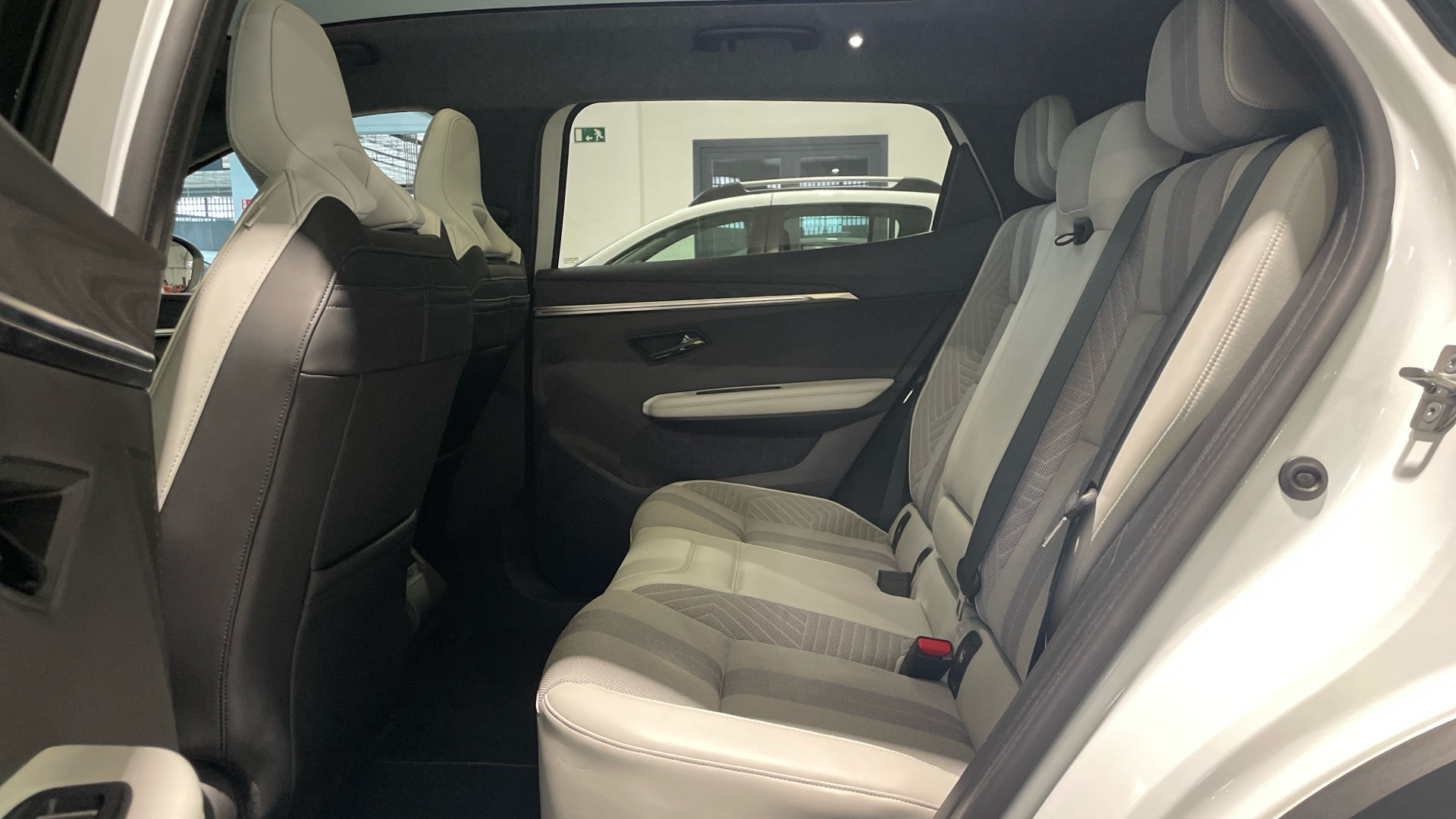 Renault Scenic E-Tech 218 - 12