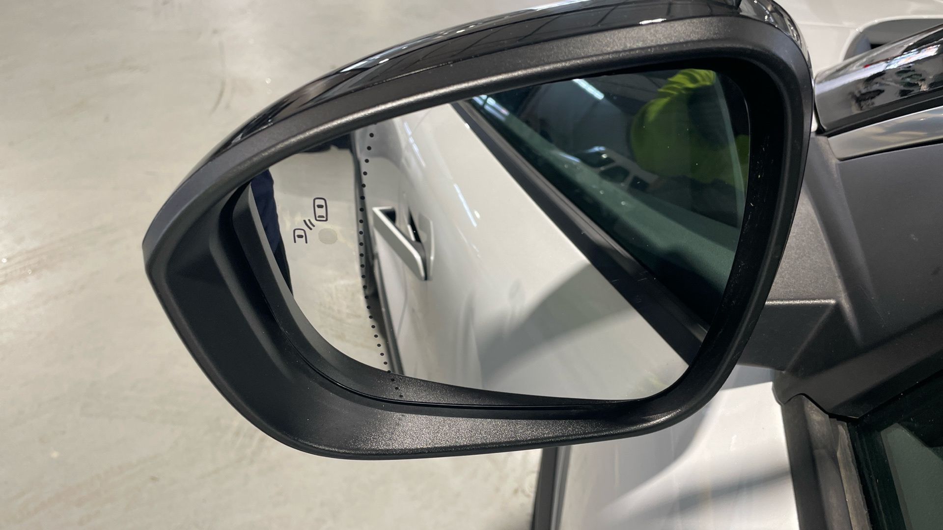 Renault Scenic E-Tech 218 - 14