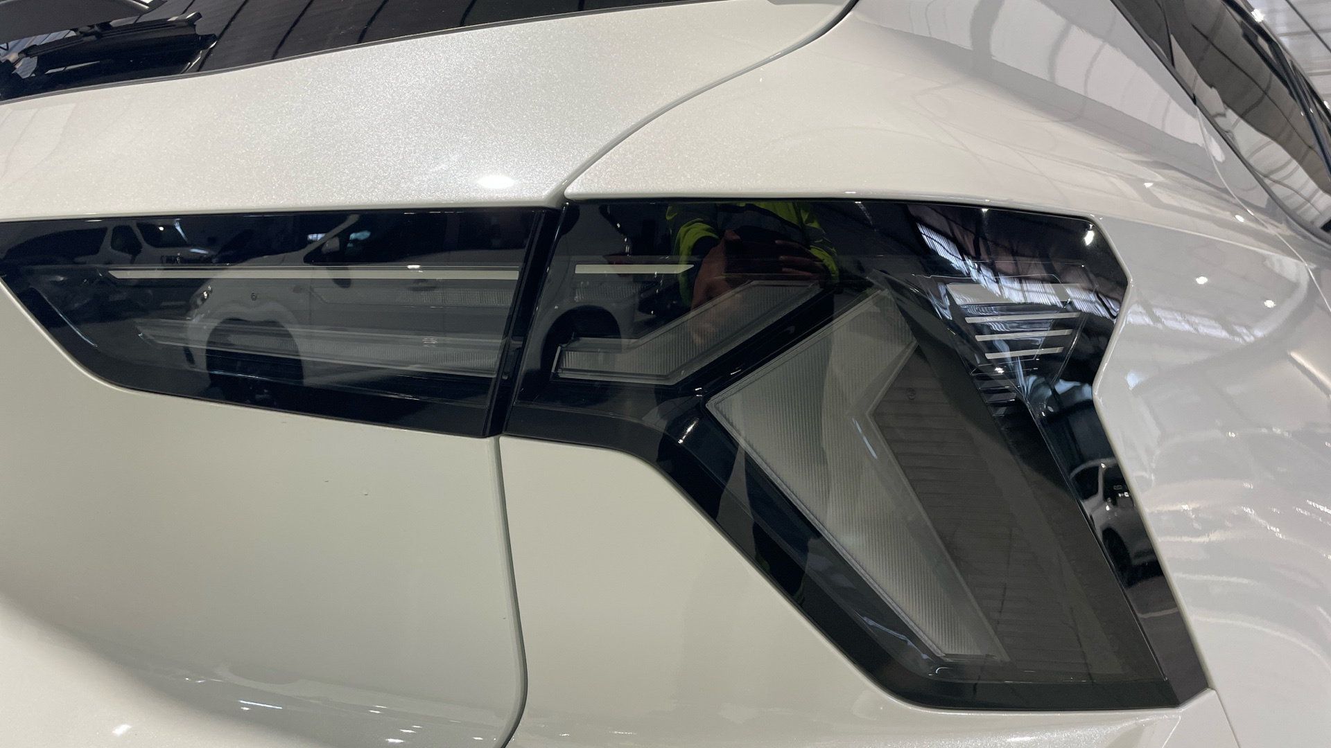 Renault Scenic E-Tech 218 - 18