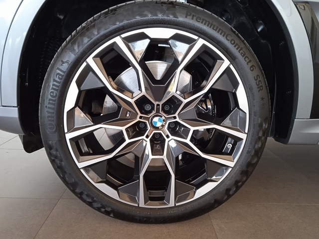 BMW X7 xDrive40d color Gris. Año 2025. 259KW(352CV). Diésel. En concesionario Albamocion S.L. ALBACETE de Albacete