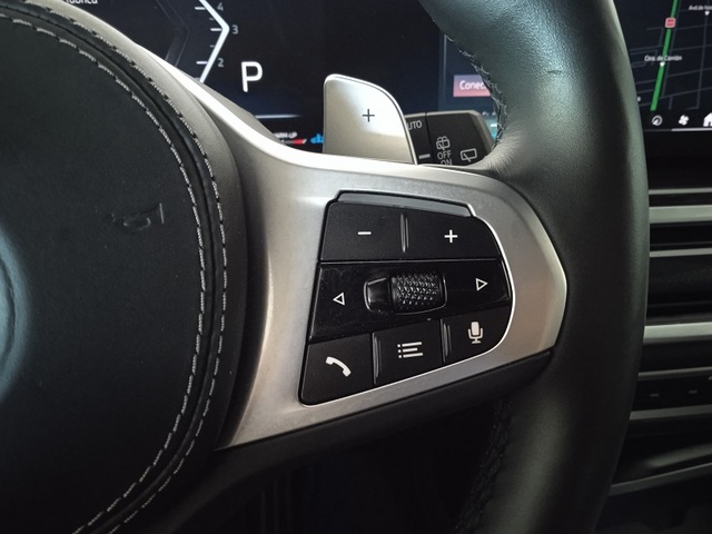 BMW X7 xDrive40d color Gris. Año 2025. 259KW(352CV). Diésel. En concesionario Albamocion S.L. ALBACETE de Albacete