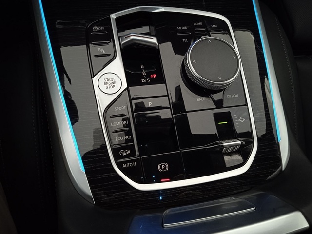 BMW X7 xDrive40d color Gris. Año 2025. 259KW(352CV). Diésel. En concesionario Albamocion S.L. ALBACETE de Albacete