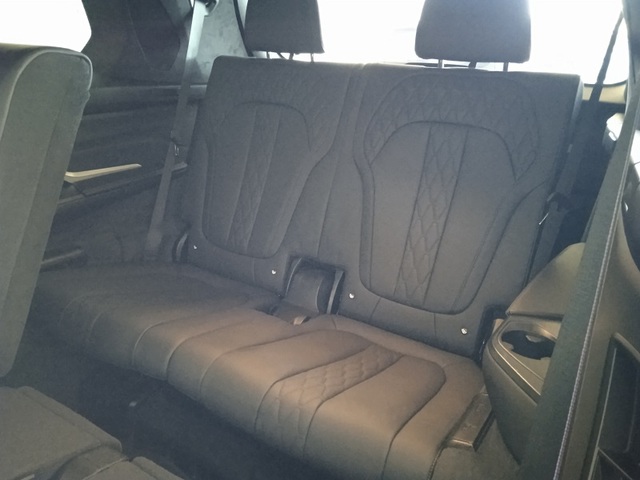 BMW X7 xDrive40d color Gris. Año 2025. 259KW(352CV). Diésel. En concesionario Albamocion S.L. ALBACETE de Albacete