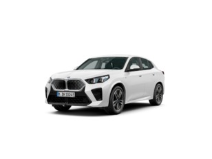 Fotos de BMW iX2 eDrive20 color Blanco. Año 2025. 150KW(204CV). Eléctrico. En concesionario ALBAMOCION CIUDAD REAL  de Ciudad Real