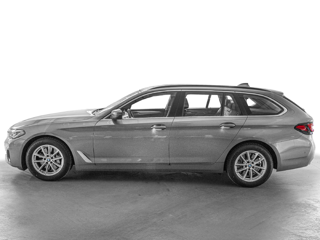 BMW Serie 5 530d Touring color Gris. Año 2025. 210KW(286CV). Diésel. En concesionario Caetano Cuzco, Alcalá de Madrid