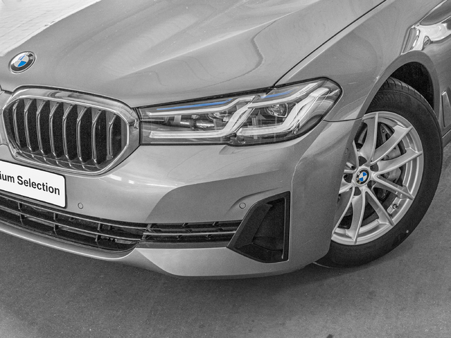 BMW Serie 5 530d Touring color Gris. Año 2025. 210KW(286CV). Diésel. En concesionario Caetano Cuzco, Alcalá de Madrid