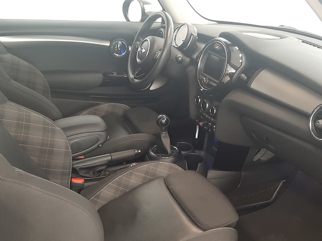fotoG 7 del MINI MINI 3 Puertas Cooper 100 kW (136 CV) 136cv Gasolina del 2018 en Valencia