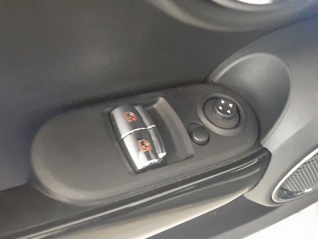 fotoG 21 del MINI MINI 3 Puertas Cooper 100 kW (136 CV) 136cv Gasolina del 2018 en Valencia