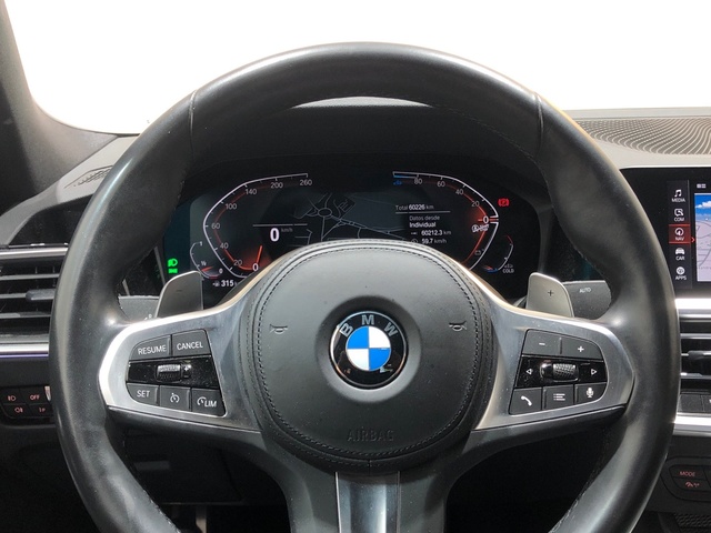 BMW Serie 3 320d color Gris. Año 2021. 140KW(190CV). Diésel. En concesionario Movilnorte El Plantio de Madrid