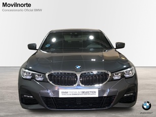Fotos de BMW Serie 3 320d color Gris. Año 2021. 140KW(190CV). Diésel. En concesionario Movilnorte El Plantio de Madrid