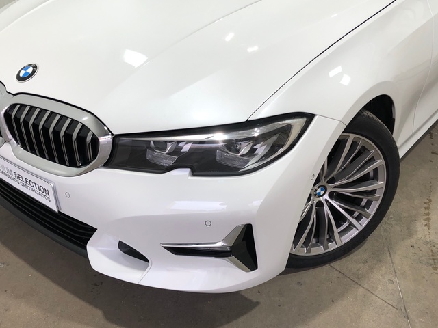 BMW Serie 3 320i color Blanco. Año 2021. 135KW(184CV). Gasolina. En concesionario Movilnorte El Carralero de Madrid