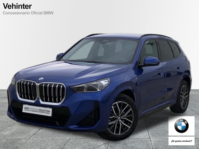 BMW X1 xDrive20d color Azul. Año 2024. 120KW(163CV). Diésel. En concesionario Momentum S.A. de Madrid