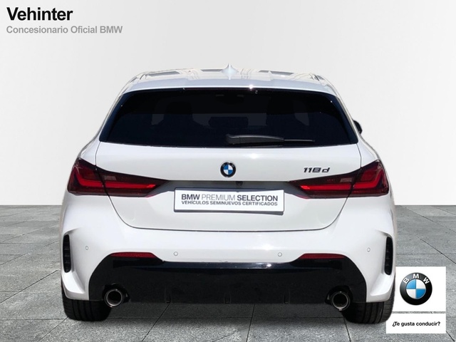 BMW Serie 1 118d color Blanco. Año 2024. 110KW(150CV). Diésel. En concesionario Vehinter Getafe de Madrid