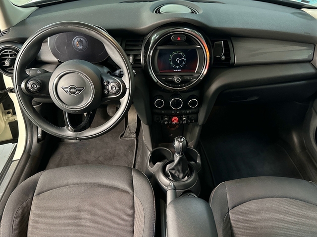 fotoG 6 del MINI MINI 5 Puertas Cooper 100 kW (136 CV) 136cv Gasolina del 2021 en Asturias