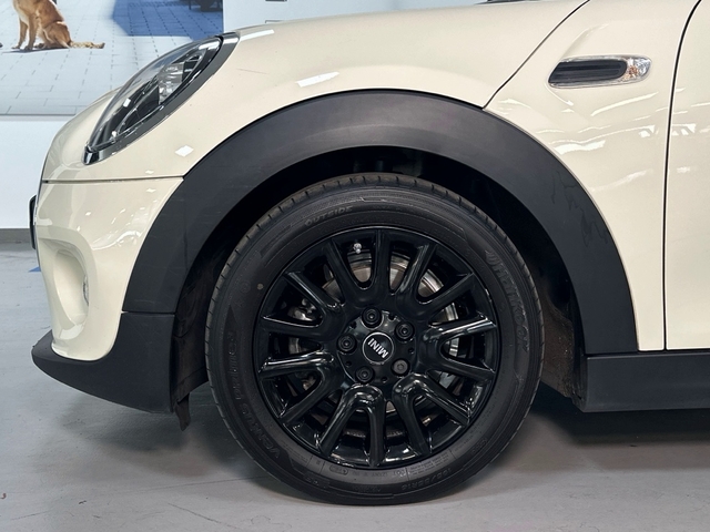 fotoG 10 del MINI MINI 5 Puertas Cooper 100 kW (136 CV) 136cv Gasolina del 2021 en Asturias