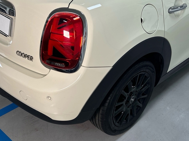 fotoG 12 del MINI MINI 5 Puertas Cooper 100 kW (136 CV) 136cv Gasolina del 2021 en Asturias