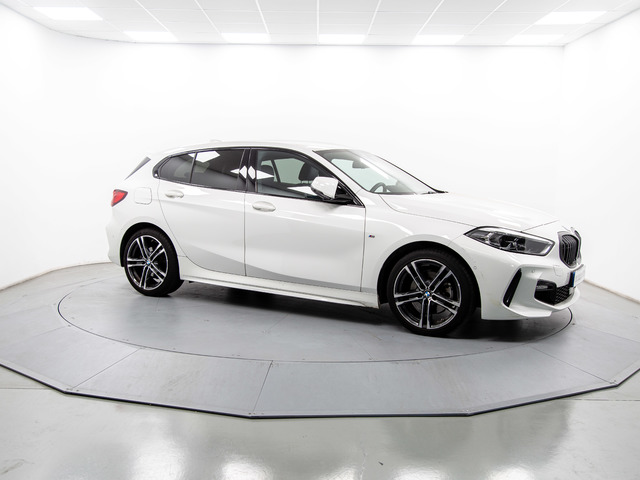 BMW Serie 1 118i color Blanco. Año 2021. 103KW(140CV). Gasolina. En concesionario Móvil Begar Alicante de Alicante