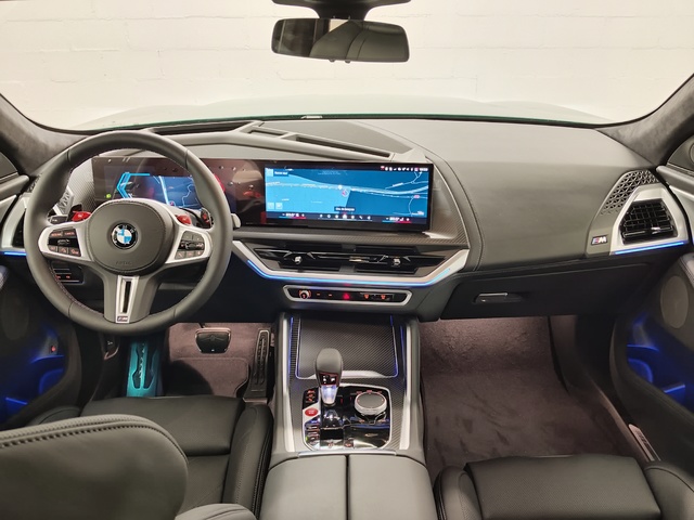 BMW XM 50e color Verde. Año 2025. 350KW(476CV). Híbrido Electro/Gasolina. En concesionario Autoberón de La Rioja