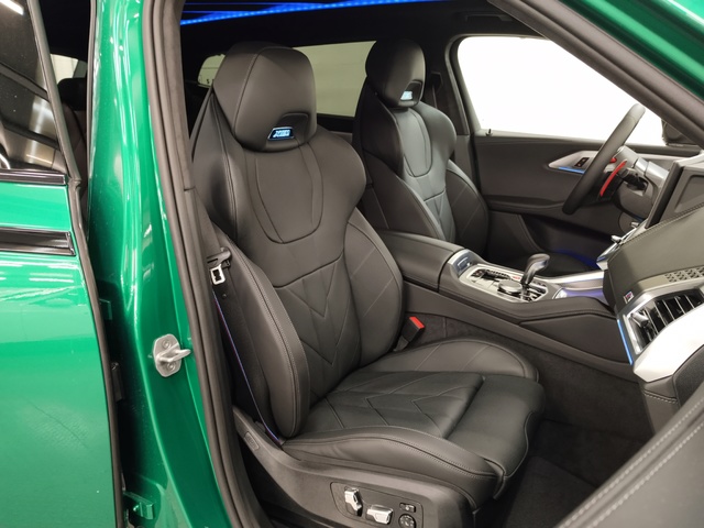 BMW XM 50e color Verde. Año 2025. 350KW(476CV). Híbrido Electro/Gasolina. En concesionario Autoberón de La Rioja