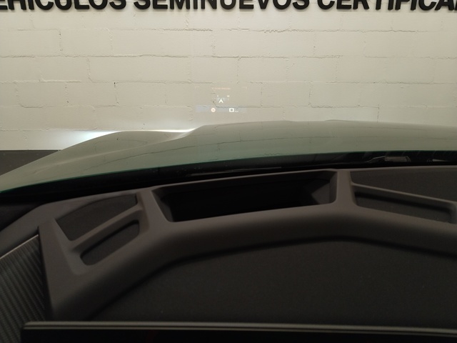 BMW XM 50e color Verde. Año 2025. 350KW(476CV). Híbrido Electro/Gasolina. En concesionario Autoberón de La Rioja