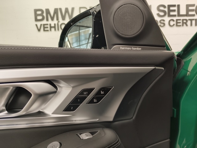 BMW XM 50e color Verde. Año 2025. 350KW(476CV). Híbrido Electro/Gasolina. En concesionario Autoberón de La Rioja