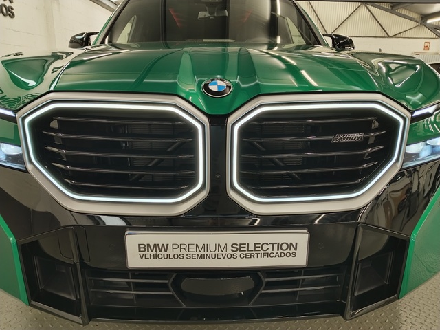 BMW XM 50e color Verde. Año 2025. 350KW(476CV). Híbrido Electro/Gasolina. En concesionario Autoberón de La Rioja