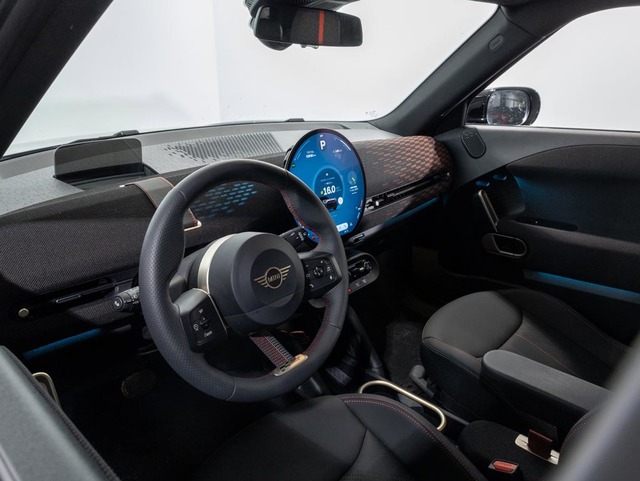 fotoG 13 del MINI MINI Aceman E 135 kW (184 CV) 184cv Eléctrico del 2025 en Girona