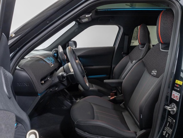 fotoG 14 del MINI MINI Aceman E 135 kW (184 CV) 184cv Eléctrico del 2025 en Girona