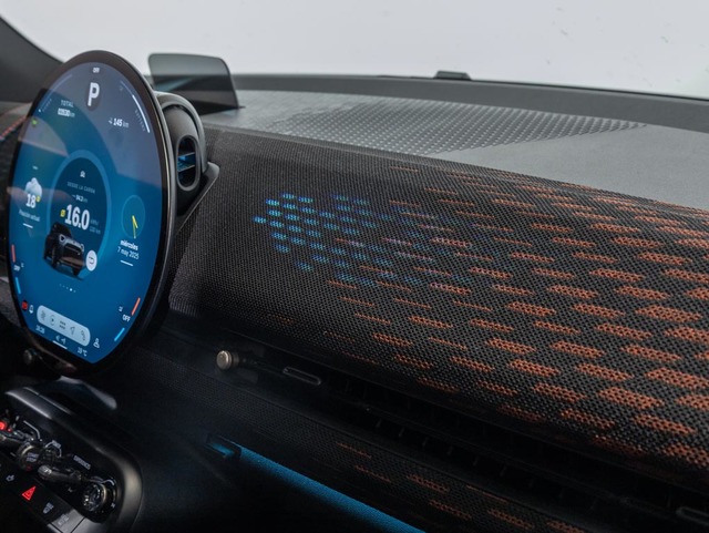 fotoG 16 del MINI MINI Aceman E 135 kW (184 CV) 184cv Eléctrico del 2025 en Girona