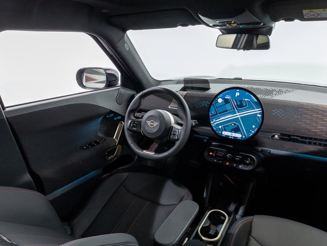 fotoG 18 del MINI MINI Aceman E 135 kW (184 CV) 184cv Eléctrico del 2025 en Girona